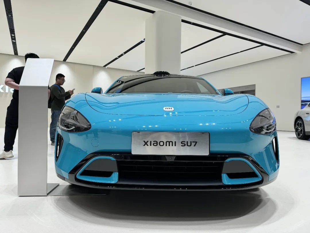 The first car of Xiaomi SU7 began to be delivered, with a daily output of 300 vehicles.