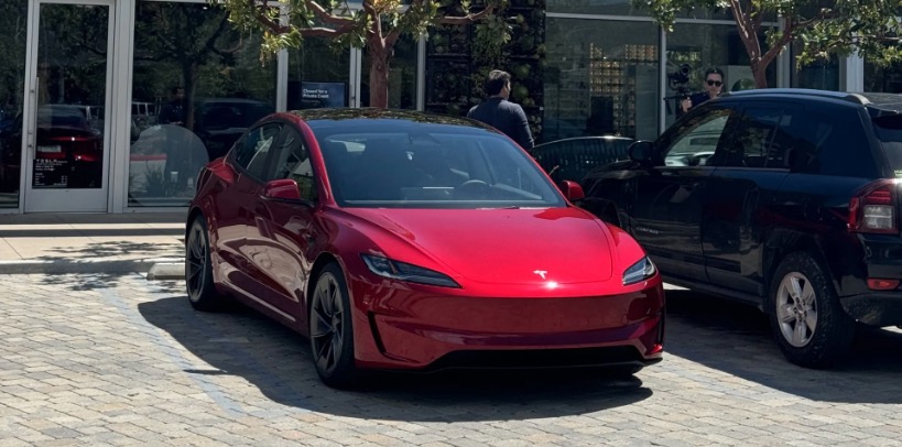 Tesla Model 3 High Performance version is planned to be launched in the second quarter